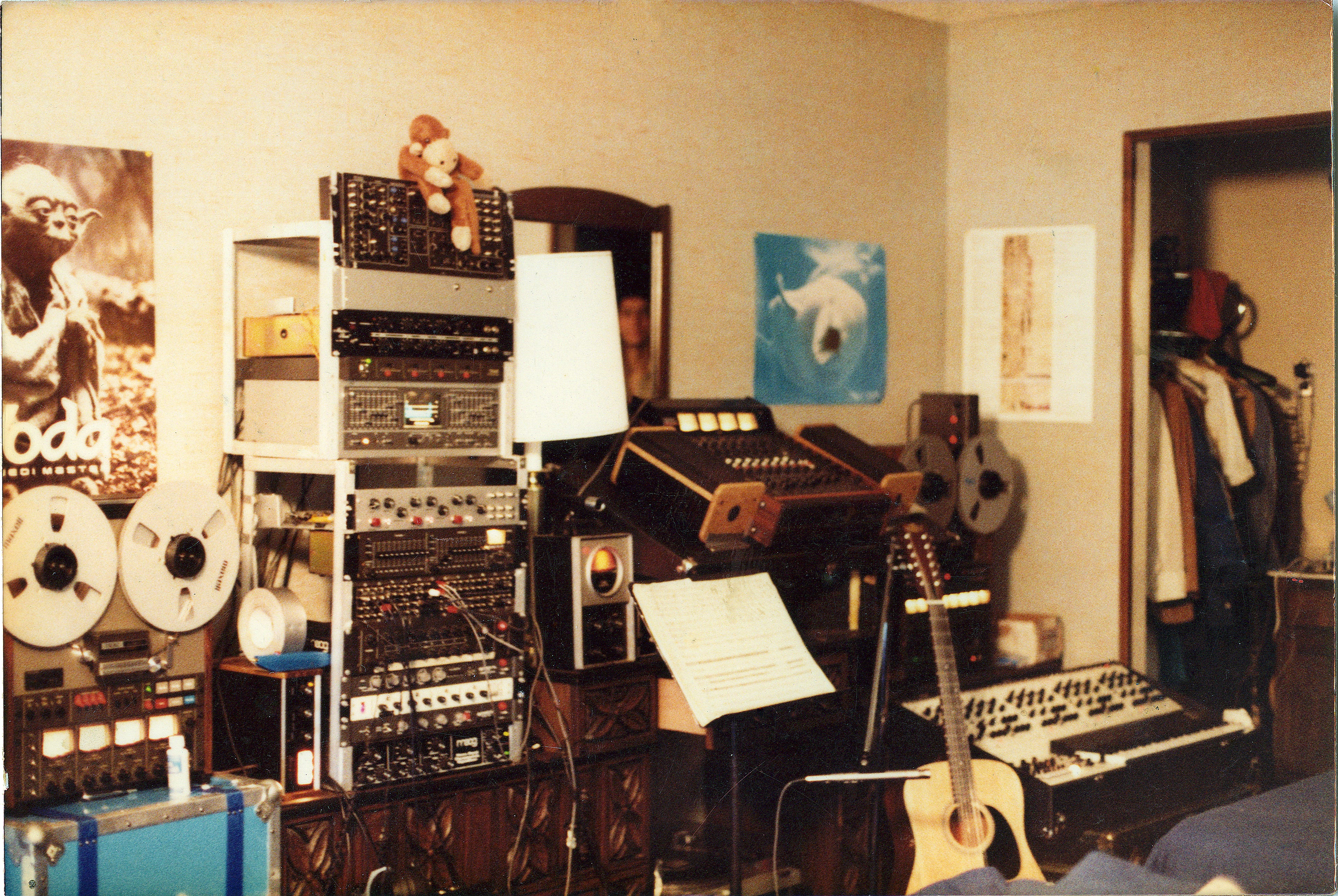 Motel room setup of the studio.